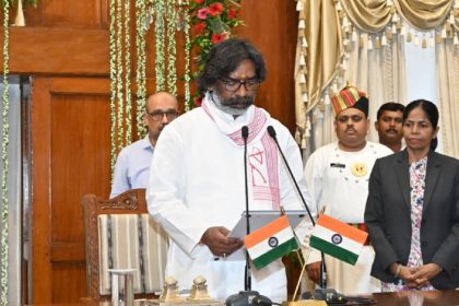 Hemant Soren Swearing In.jpg