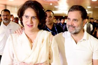 Rahul Gandhi And Priynaka Gandhi .jpg