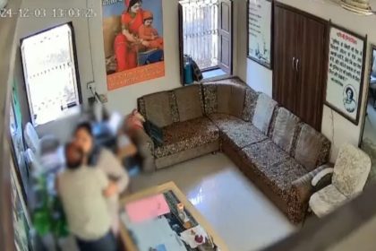 शिक्षक और शिक्षिका का स्कूल में खुल्लम खुल्ला रोमा