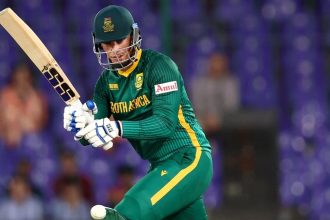 Rassie Van Der Dussen 3.jpg