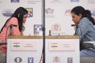 Divya Deshmukh And Koneru Humpy.jpg