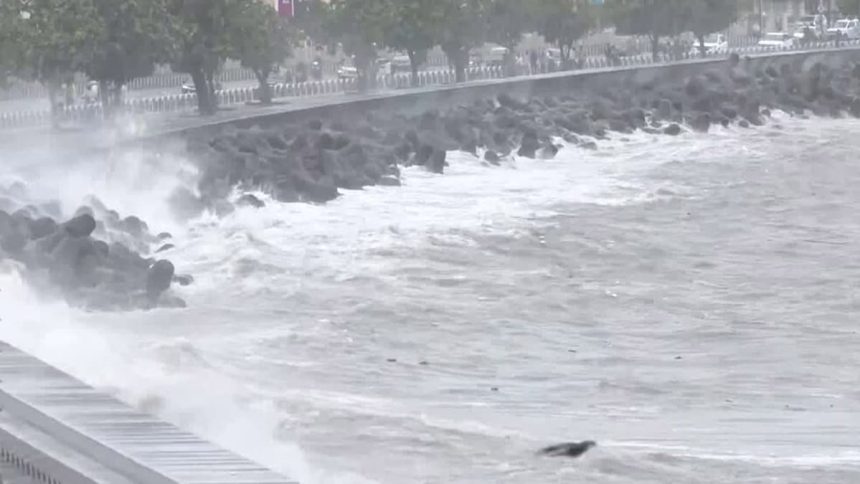 Mumbai High Tide.jpg