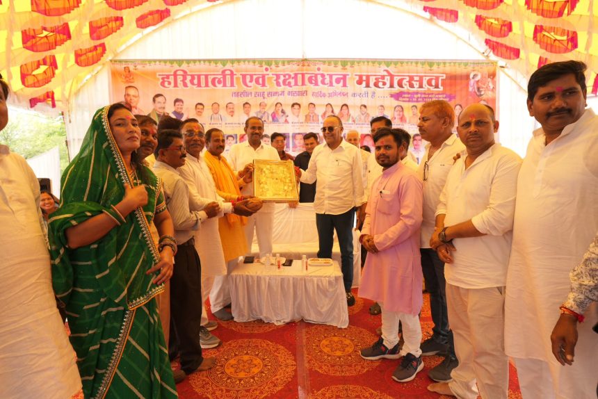 4811113 Untitled 27 Copy.jpg