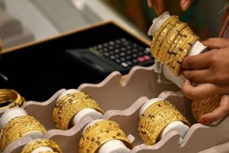 Gold Price Falls.jpg