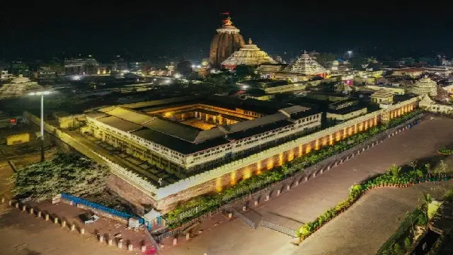 4886797 Puri Jagannath Temple.jpg