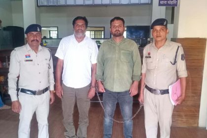 4898995 Untitled 60 Copy.jpg