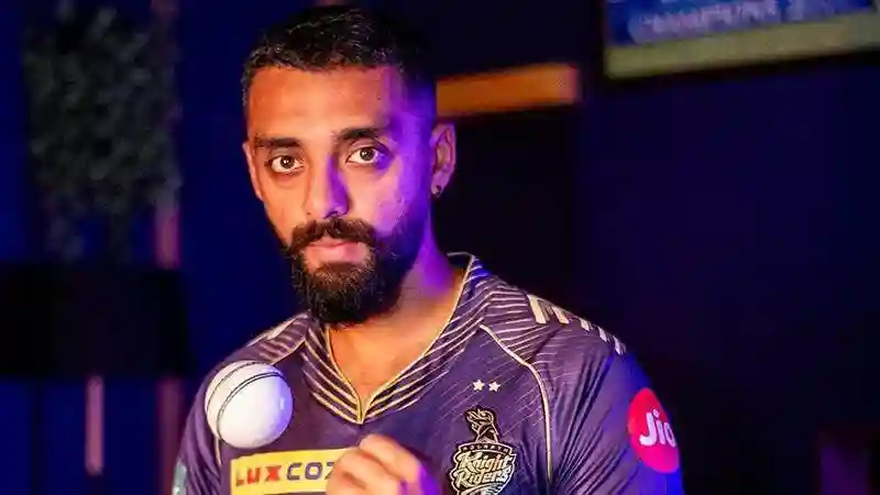Varun Chakaravarthy In Kkr Jersey.jpg
