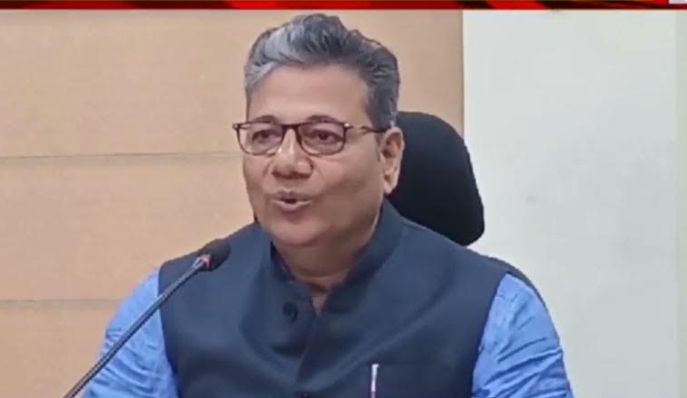 बेटी बहु और पोती ने दिया कांधा 9 1.jpg