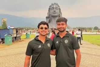 Ishan Kishan With His Teammates At Adiyogi Statue.jpg