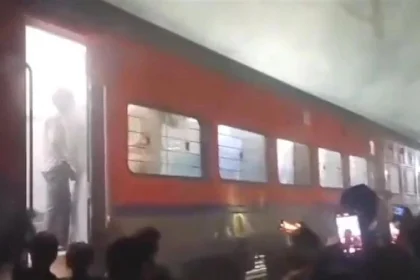 Train Mobile Blast.jpg