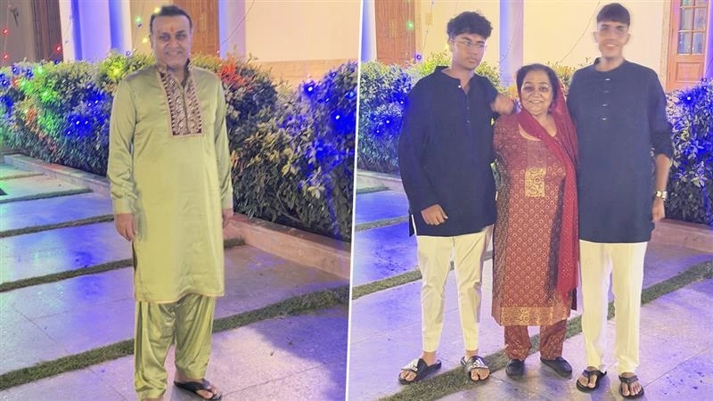 Virender Sehwag With Family.jpg