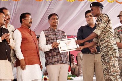 4985016 Untitled 43 Copy.jpg