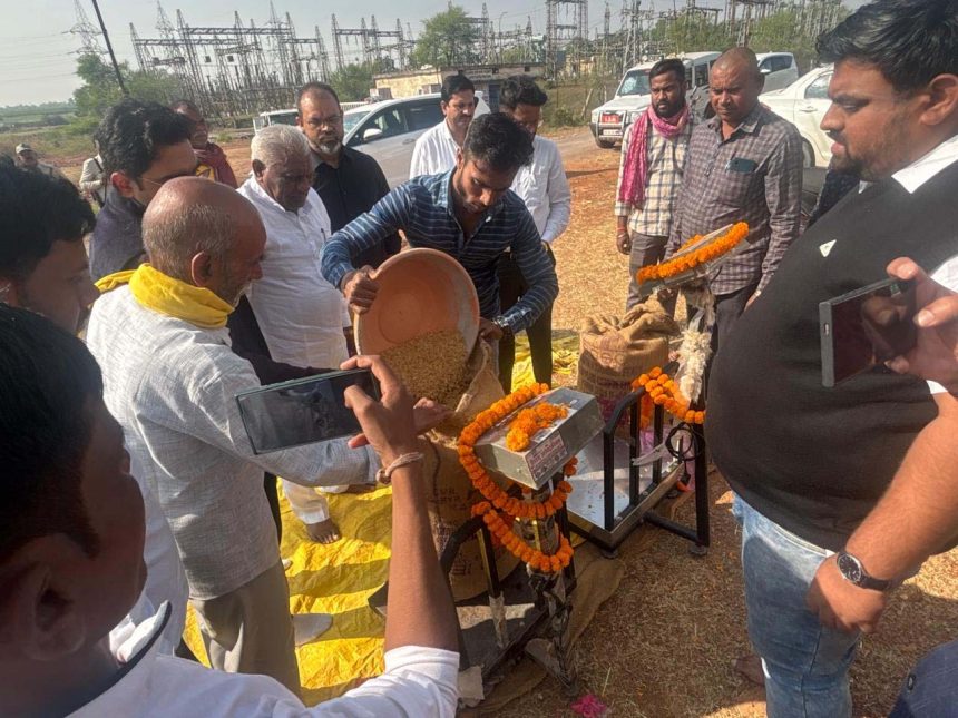 5013334 Untitled 19 Copy.jpg