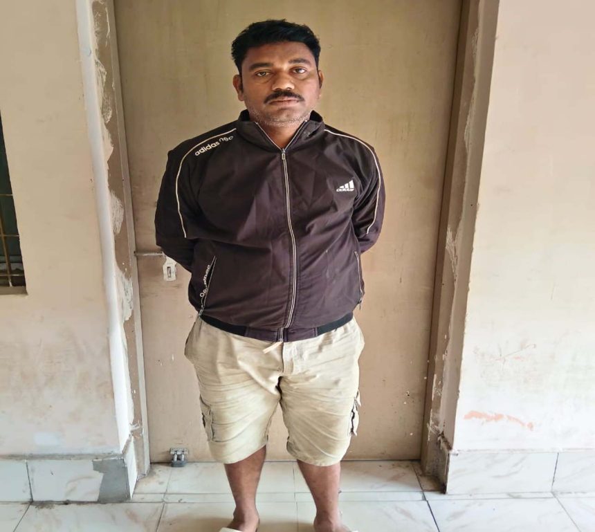 5048859 Untitled 21 Copy.jpg