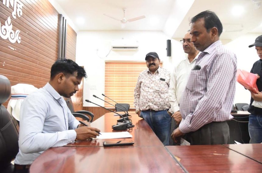 5207749 Untitled 5 Copy.jpg